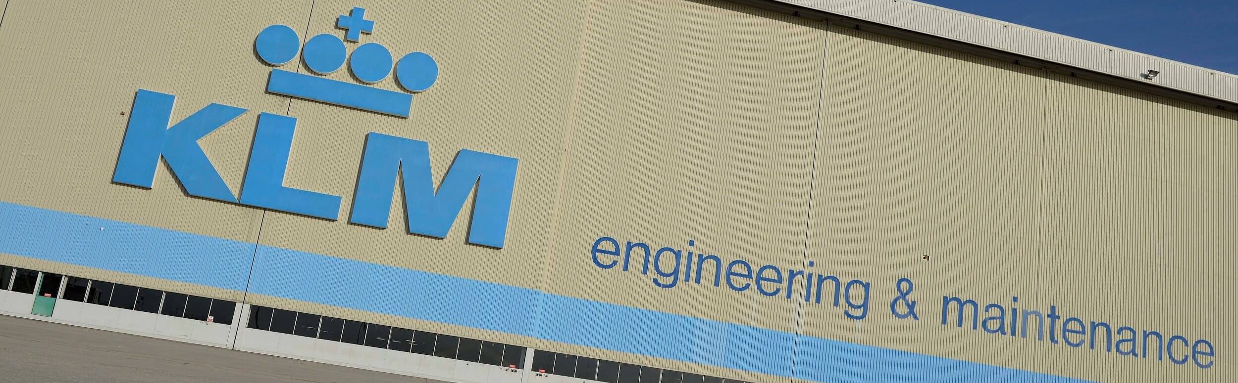 KLM UK Engineering & Monks & Crane  Sign a Commercial Goods Consignment Contract